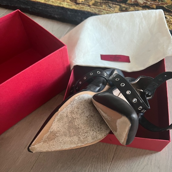 Valentino Love Latch grommet flats Leather - Eyelet Trim Ballet Flats - Picture 8 of 13